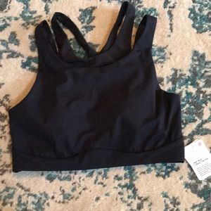 NWT Lululemon High Neck Train Bra C/D cup